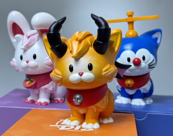 Designer Toys Cats